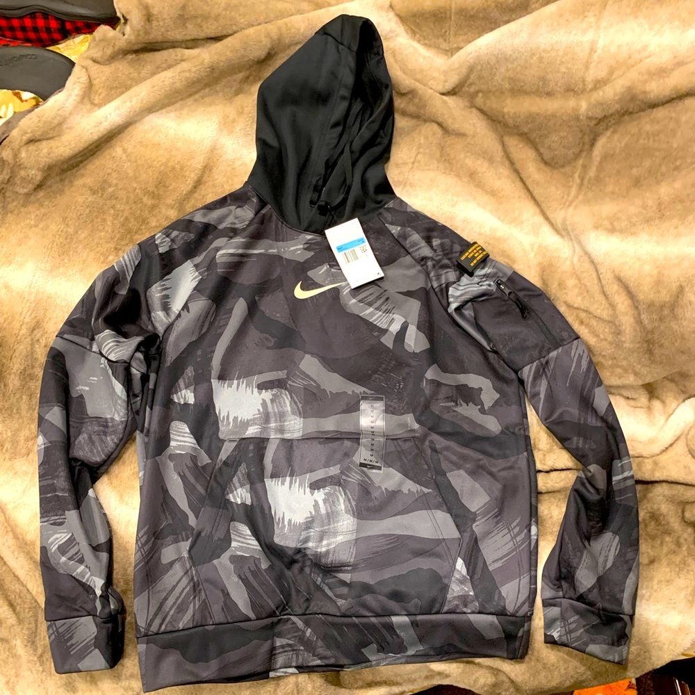Nike Therma-Fit Hoodie